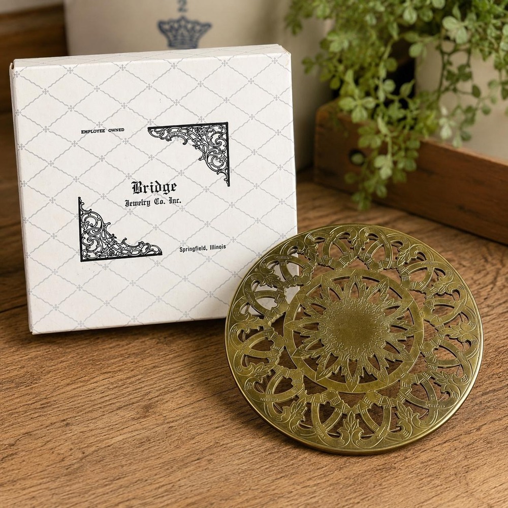 VTG Brass & Glass Trivet Round Pierced Brass Plate Original Box Bridge Jewelry